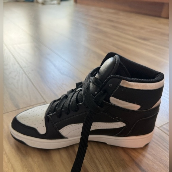 Puma High-Top Black and White Sneakers - Picture 5 of 6